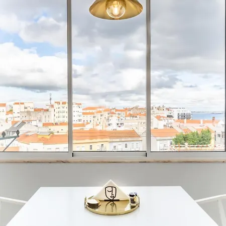 Amazing Lisboa! Views & Style In Historical Graca Apartman