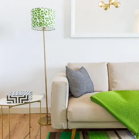 Amazing Lisboa! Views & Style In Historical Graca Apartment Lisbon