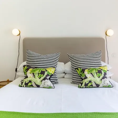 Amazing Lisboa! Views & Style In Historical Graca Lisbon