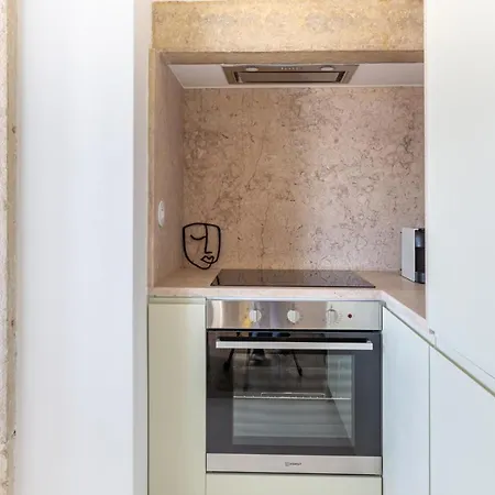 Amazing Lisboa! Views & Style In Historical Graca