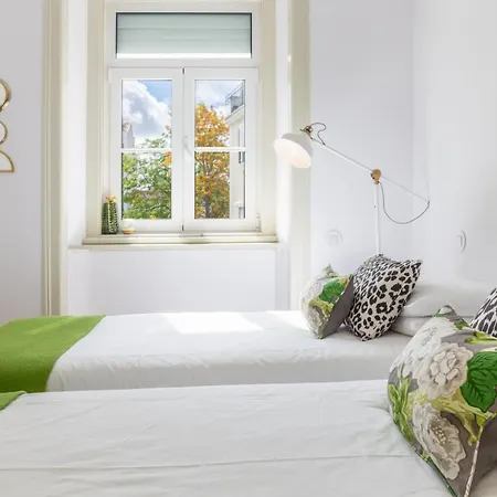 Amazing Lisboa! Views & Style In Historical Graca Apartment *