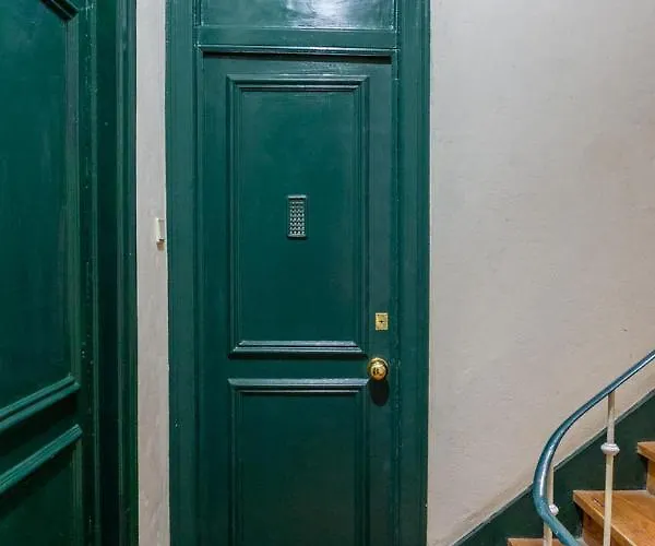 Amazing Lisboa! Views & Style In Historical Graca