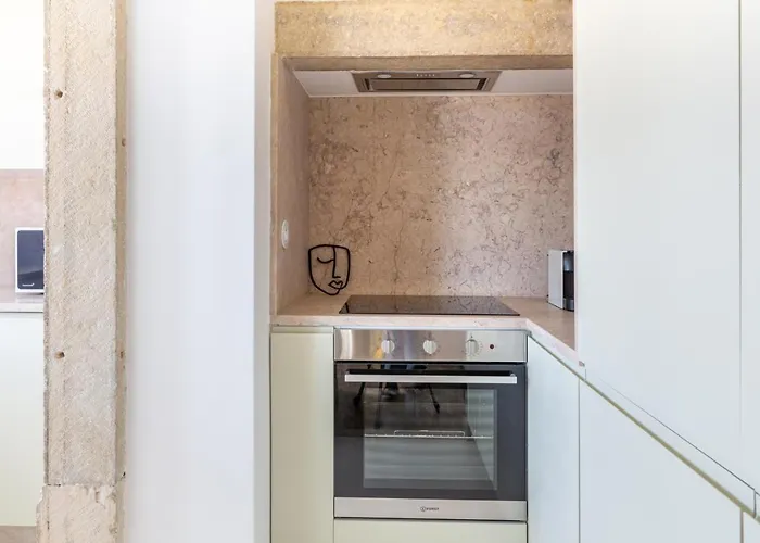 Amazing Lisboa! Views & Style In Historical Graca